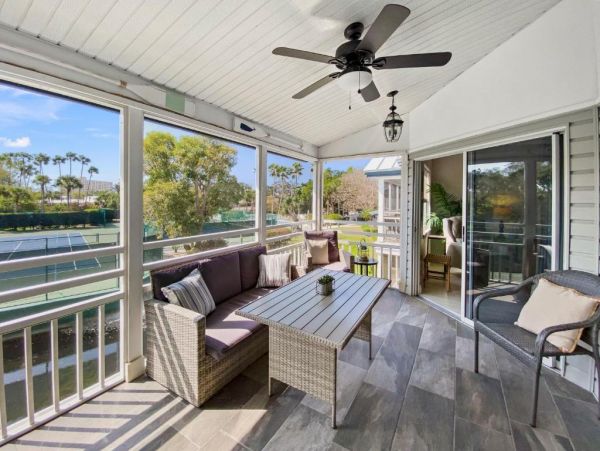 Siesta Key Vacation Rental: Spacious 3-Bedroom Townhome
