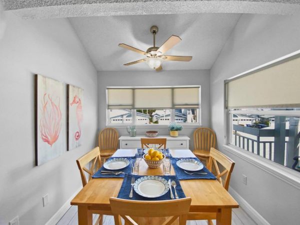 Siesta Key Vacation Rental: Spacious 3-Bedroom Townhome