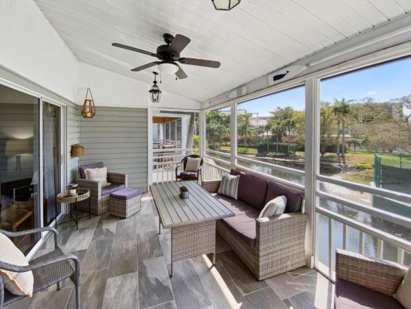 Siesta Key Vacation Rental: Spacious 3-Bedroom Townhome