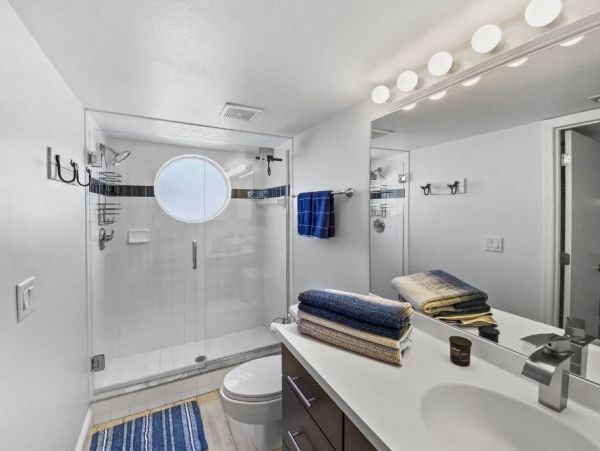 Siesta Key Vacation Rental: Spacious 3-Bedroom Townhome