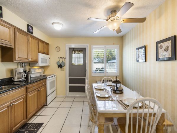 Two Bedroom Condo on Siesta Key Sleeps Six Guests