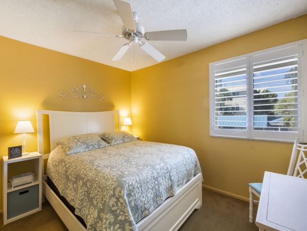 Two Bedroom Condo on Siesta Key Sleeps Six Guests