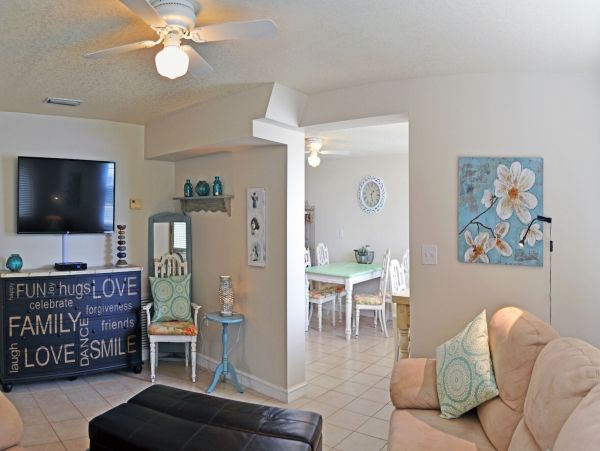 Two Bedroom Holmes Beach Vacation Condo Steps To Beach