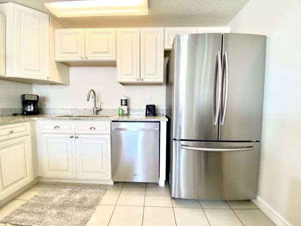 Two Bedroom Holmes Beach Vacation Condo Steps To Beach