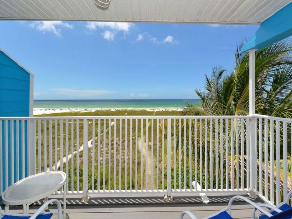 Siesta Key Vacation Condo Located At Beach Sleeps 16 Guests