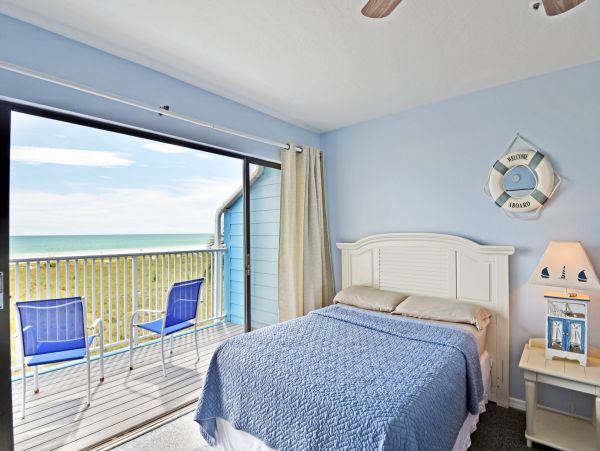 Siesta Key Vacation Condo Located At Beach Sleeps 16 Guests