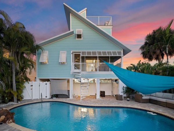 Luxury Island Retreat Awaits in this Siesta Key Pool Home