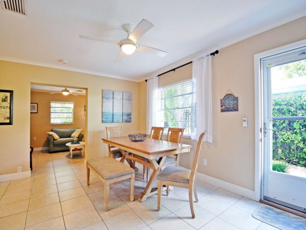 Lovely 2 Bedroom Rental in Bradenton Beach