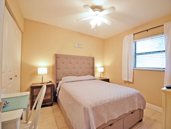 Lovely 2 Bedroom Rental in Bradenton Beach