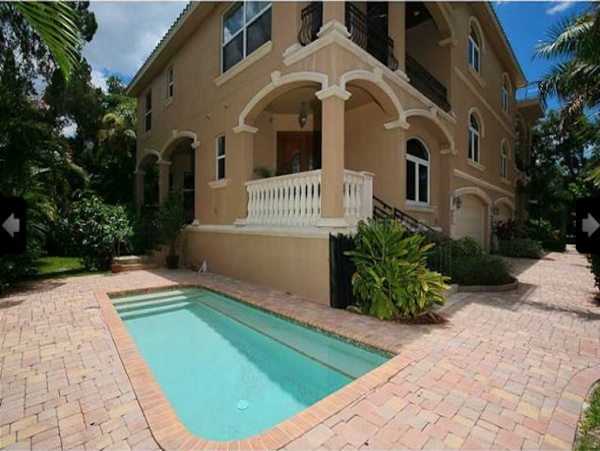 Siesta Key Vacation Rental - Luxury 4-Bedroom Beach House with Pool & Balconies