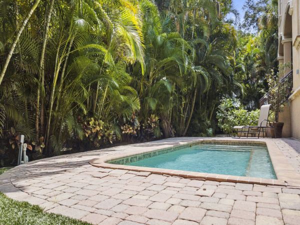 Siesta Key Vacation Rental - Luxury 4-Bedroom Beach House with Pool & Balconies