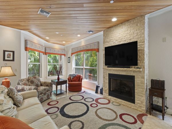 Siesta Key Vacation Rental - Luxury 4-Bedroom Beach House with Pool & Balconies