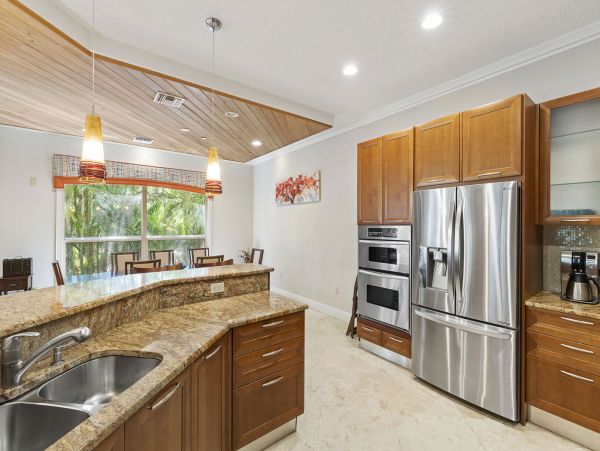 Siesta Key Vacation Rental - Luxury 4-Bedroom Beach House with Pool & Balconies