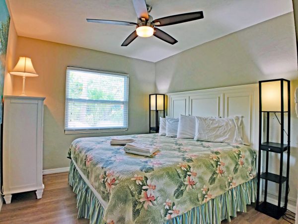 Two Bedroom Siesta Key Vacation Condo Sleeps 6 Guests