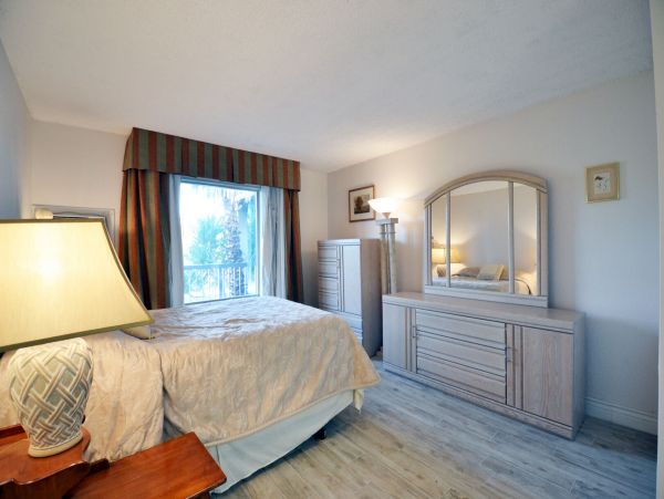 Waterfront Vacation Condo Downtown Sarasota
