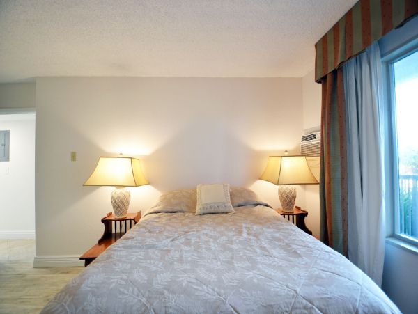 Waterfront Vacation Condo Downtown Sarasota