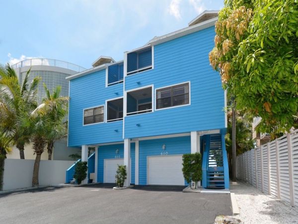 Beachfront 3 Bedroom Condo