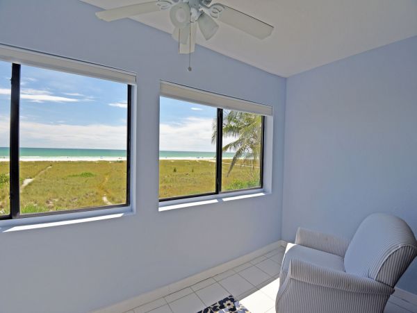 Beachfront 3 Bedroom Condo