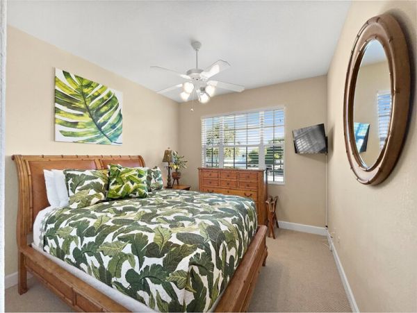 Siesta Key Vacation Duplex Two Bedroom Walk to Beach