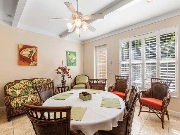 Siesta Key Vacation Duplex Two Bedroom Walk to Beach
