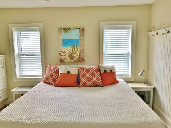 Bradenton Beach Vacation Condo Two Bedroom Walk to Beach