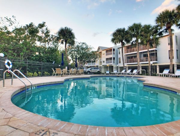 Bradenton Beach Vacation Condo With Communal Pool 5 Guests