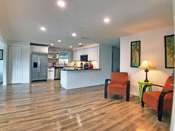 Contemporary furnished 3 bedroom with water view South End