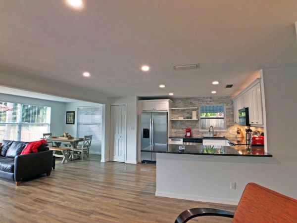 Contemporary furnished 3 bedroom with water view South End