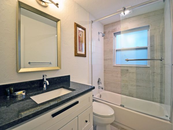 Contemporary furnished 3 bedroom with water view South End
