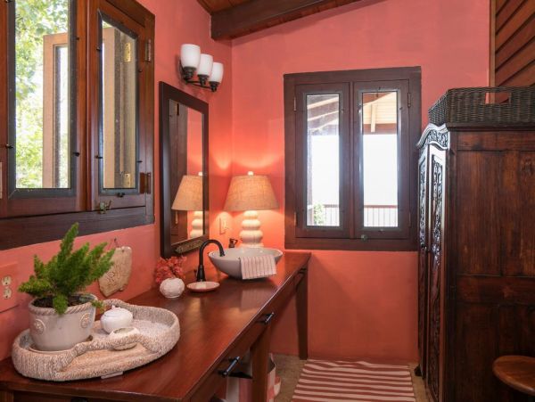 St. John Home 965344