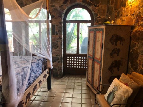 St. John Home 965354