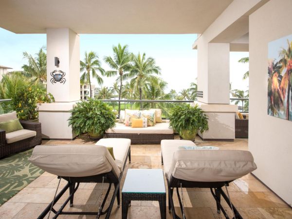 Luxury Vacation End Condo with Ocean Views and Pool