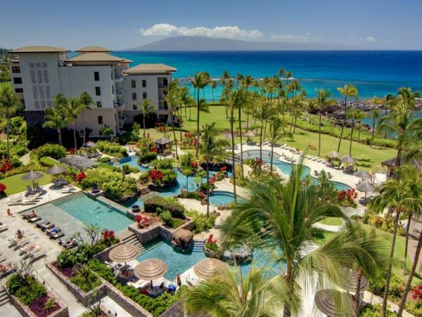 Luxury Vacation End Condo with Ocean Views and Pool