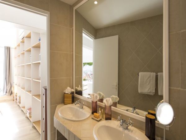 St. Barts Home 965365