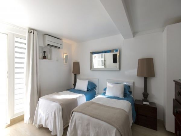 St. Barts Home 965365