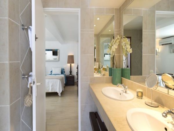 St. Barts Home 965365