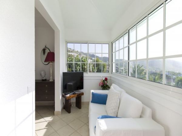 St. Barts Home 965365