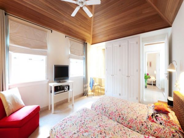 St. Barts Home 965366