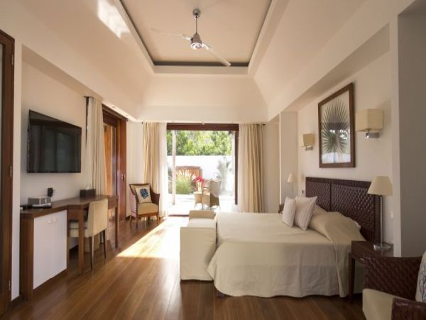 St. Barts Home 965367
