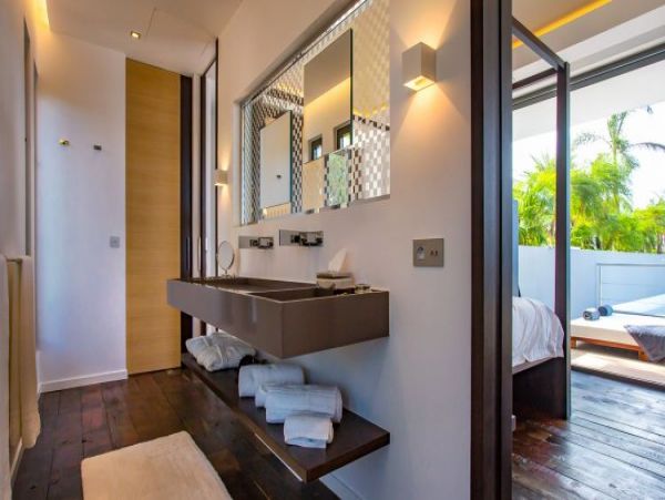 St. Barts Home 965378