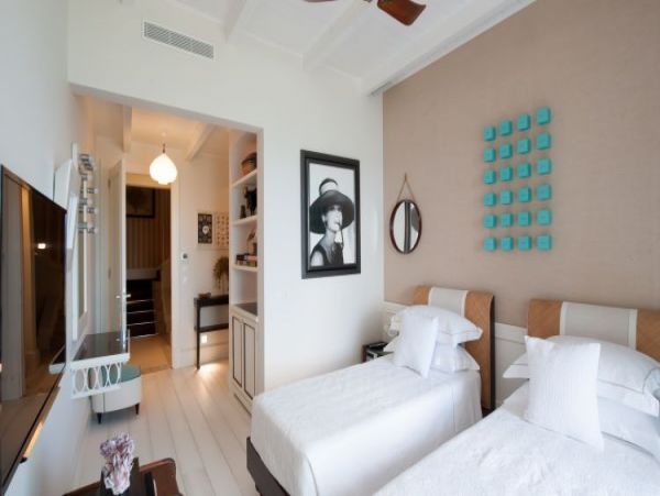 St. Barts Home 965380
