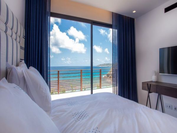 St. Barts Home 965383