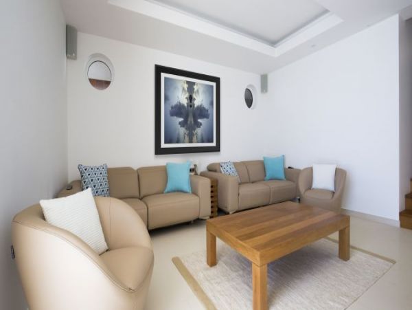St. Barts Home 965384