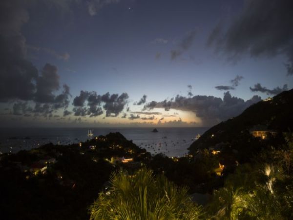 St. Barts Home 965384