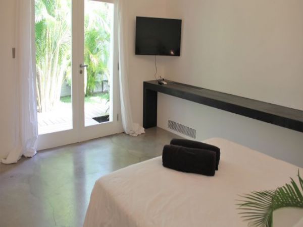 St. Barts Home 965385