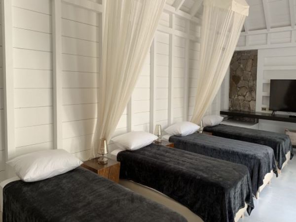 St. Barts Home 965385