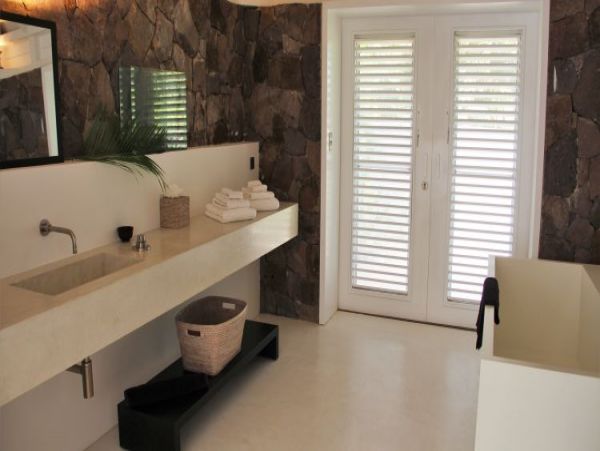 St. Barts Home 965385