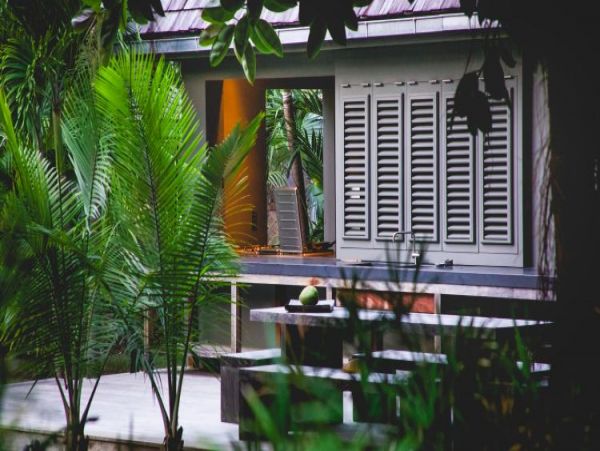St. Barts Home 965385