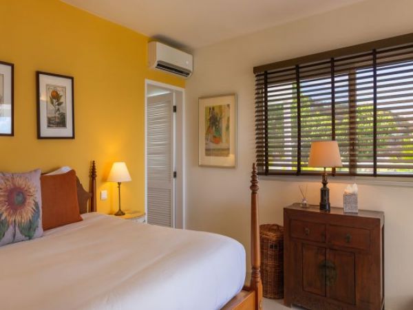 St. Barts Home 965389