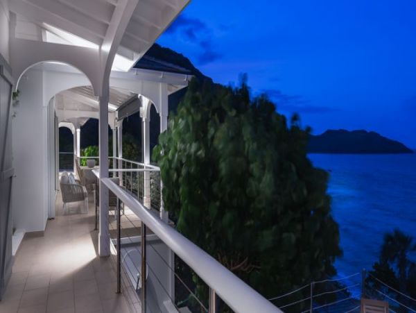 St. Barts Home 965391